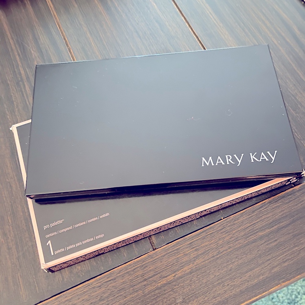 Mary Kay Pro Palette